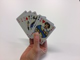 H&aring;nd holder spillekort