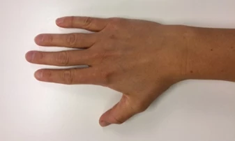 Hånd viser øvelse 8