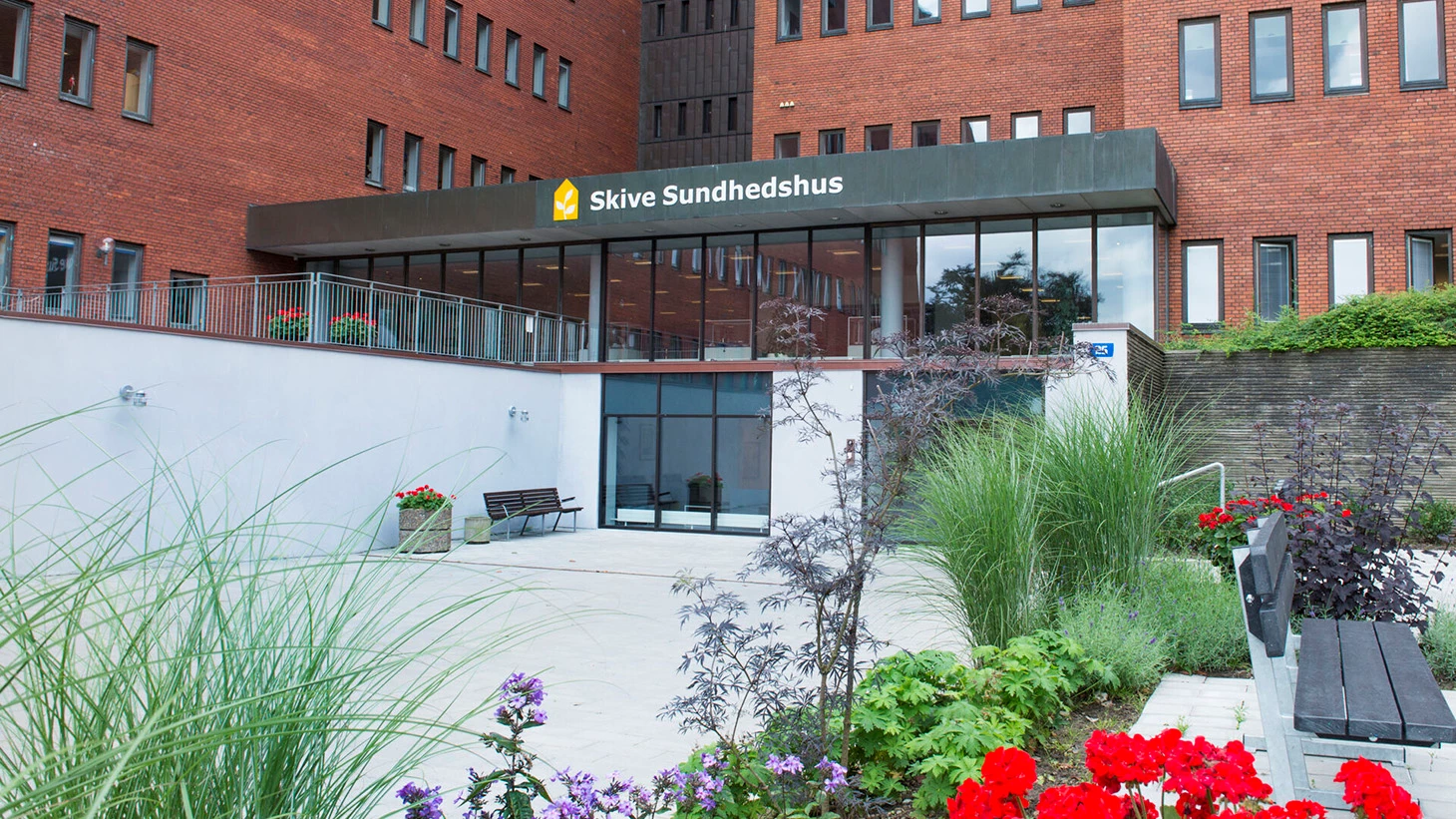 Indgangen til Arbejds- og Miljømedicins ambulatorium i Skive