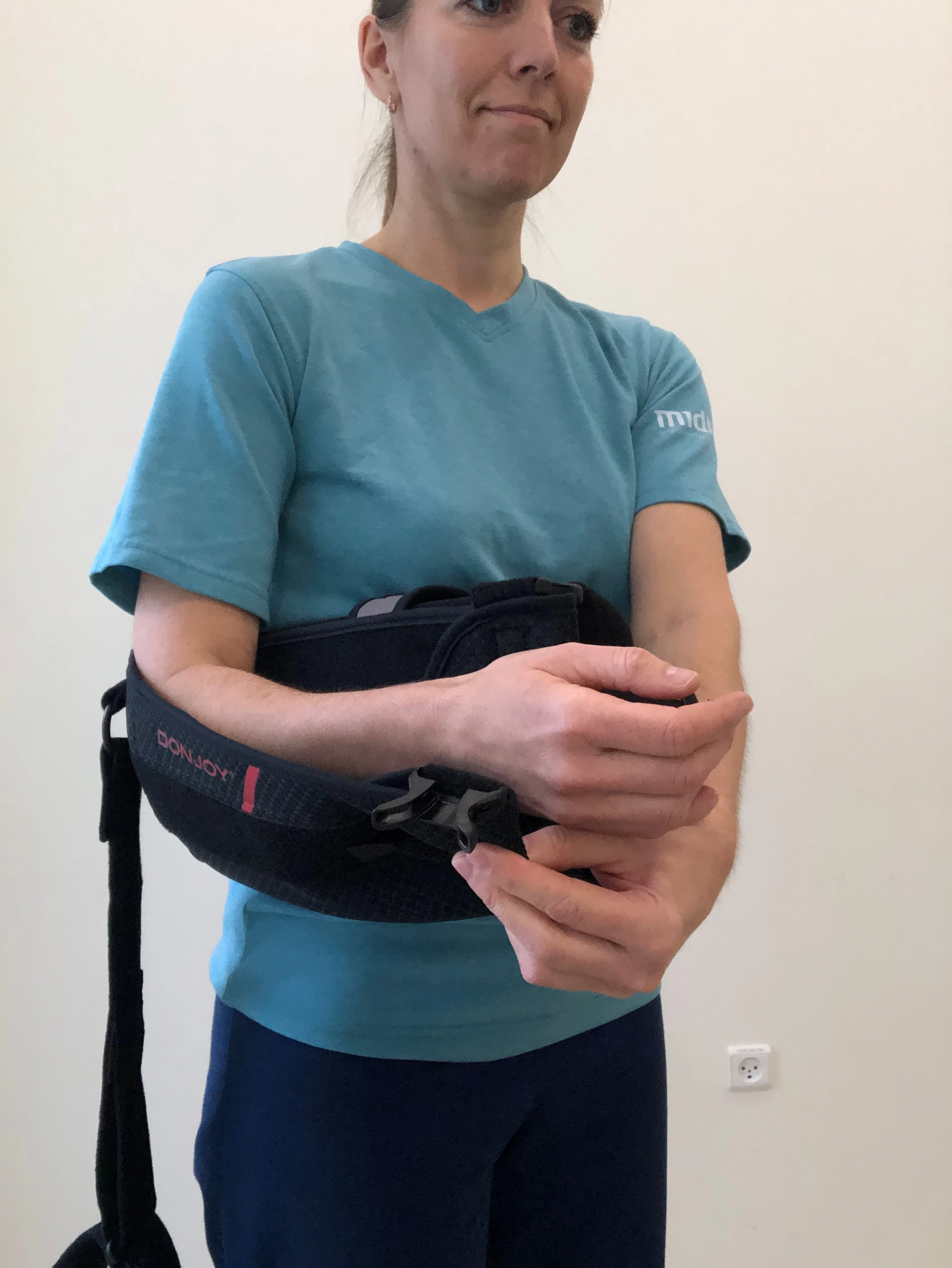 Armstykke sættes på bæltet